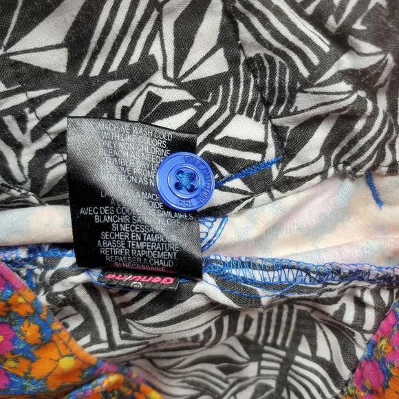 Volcom Floral Frochickie 2 1/2" Short "I MUST HAVE" Size 5 Juniors Pink Blush - Picture 6 of 15